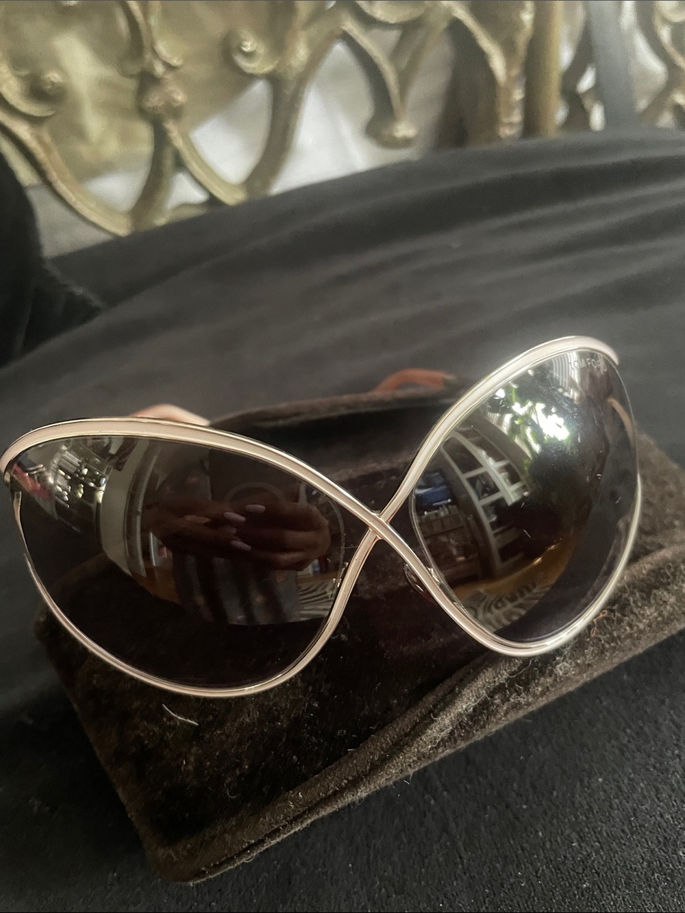 Tom Ford Oversized Cat-Eye Sunglasses in Black and Gold